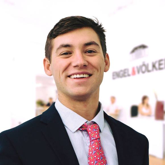 Meet your Posher, Jonathan - Picture 1 of 1